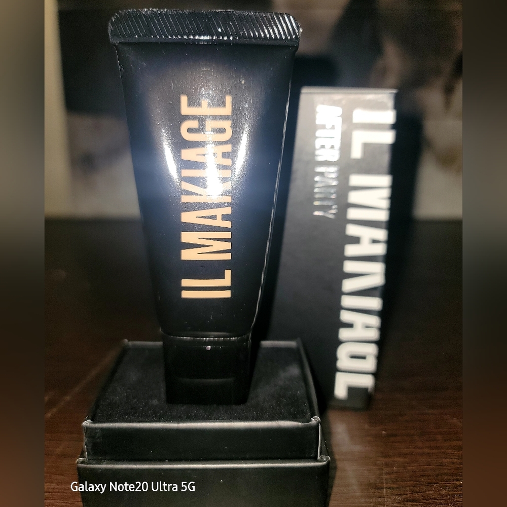 NWOT IL MAKIAGE Shade 55 After Party Full Coverage Foundation